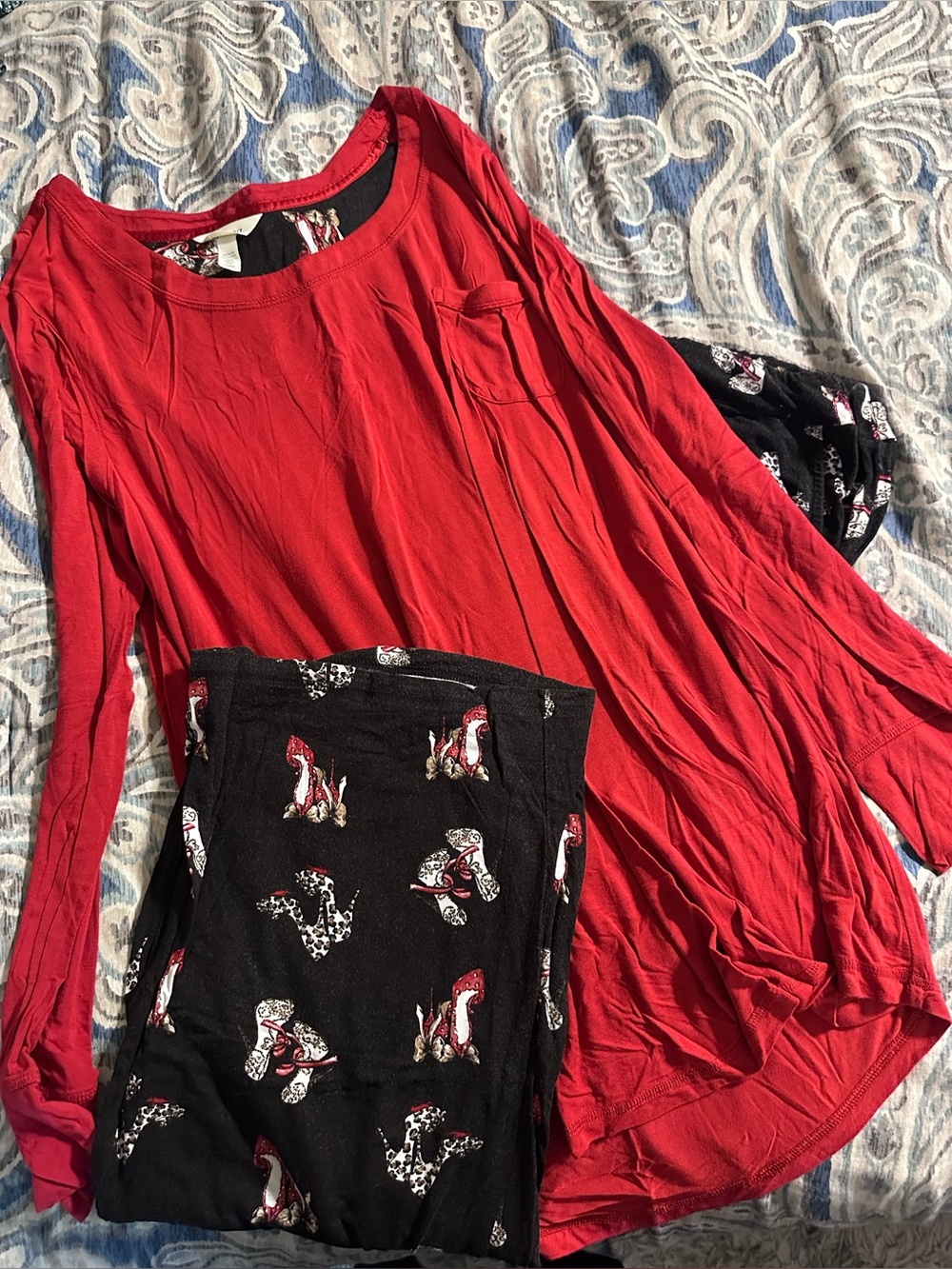 Soma Red Long Sleeve Scoop Neck Tunic Top and Shoe Print Pajama Bottoms